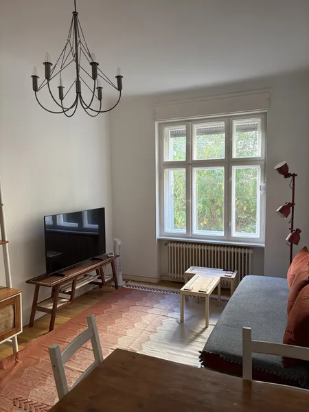 Helle & Charmante 2-Zimmer-Altbauwohnung nahe Rathaus Steglitz — photo 1